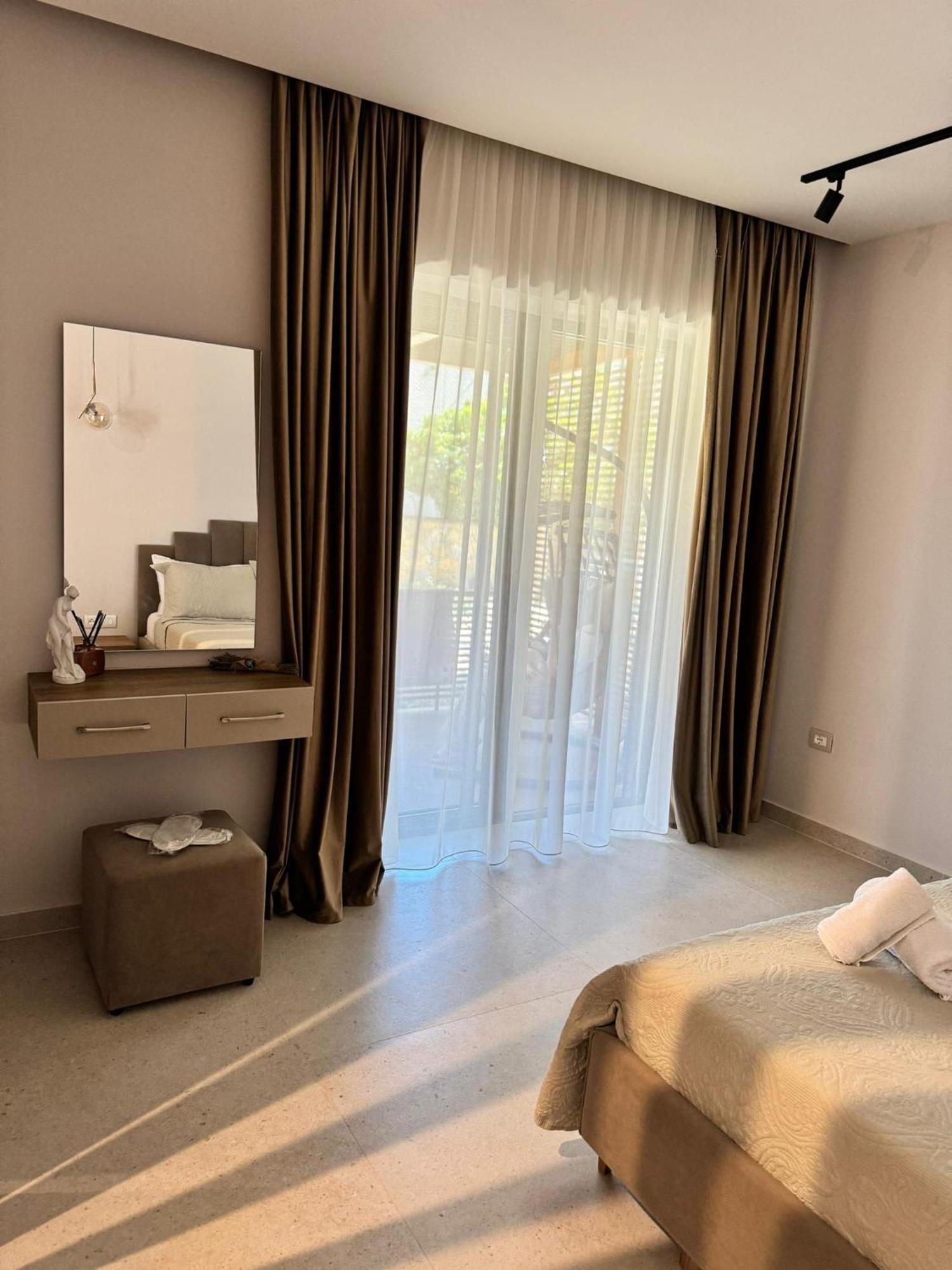 Seahana Apartment Himare Exterior foto